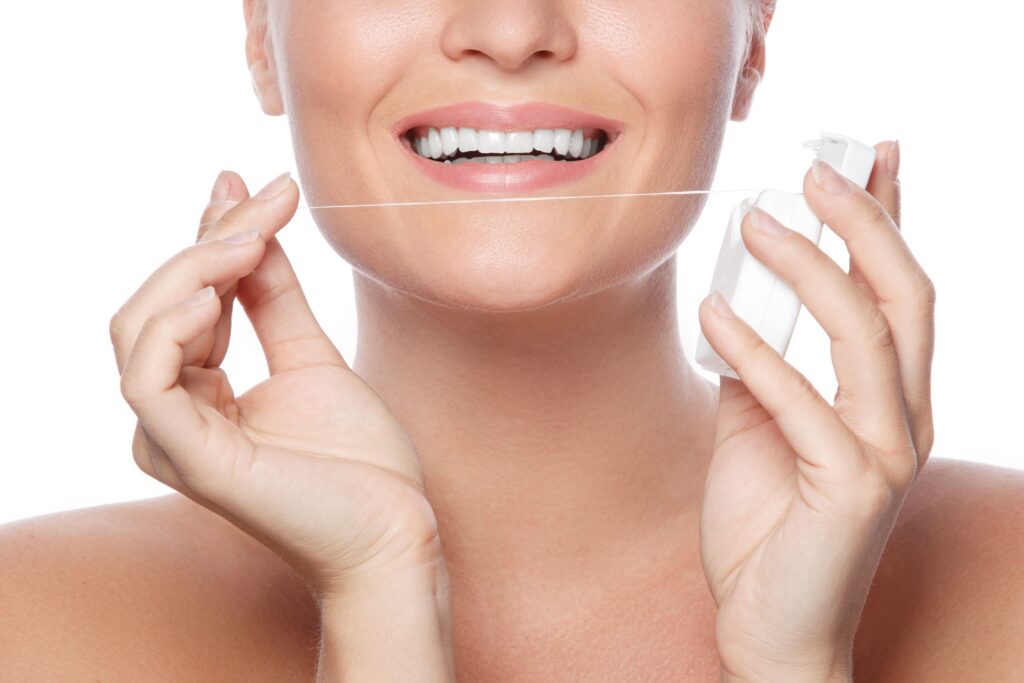 higiene bucal adecuada - clínica dental sorias