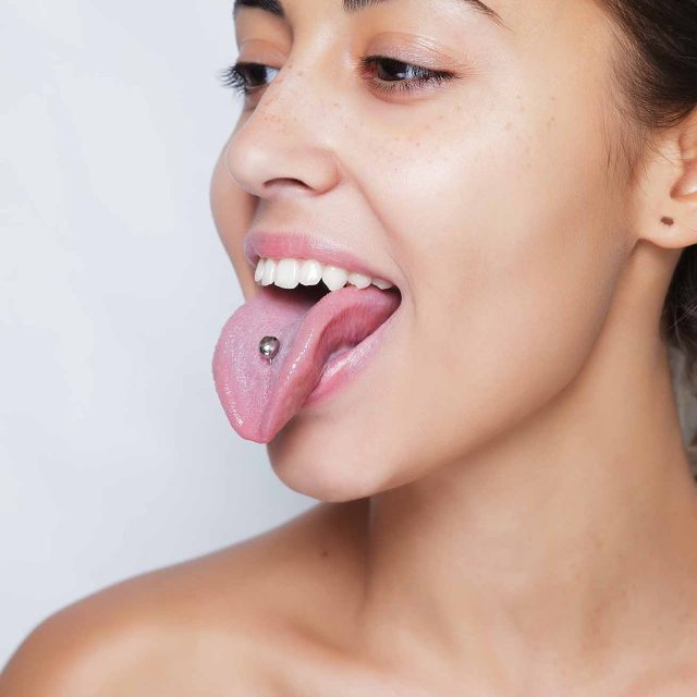 Riesgos de los piercings orales para la salud bucal